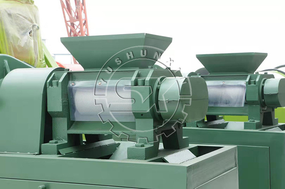 Универсальный гранулятор для удобрений (англ. Universal Roll Granulator for Fertilizers)